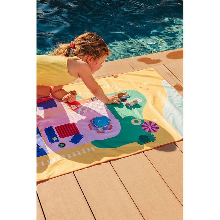 Quut, PlayTowels, dwustronny ręcznik plażowy, Doll house, 70-140 cm