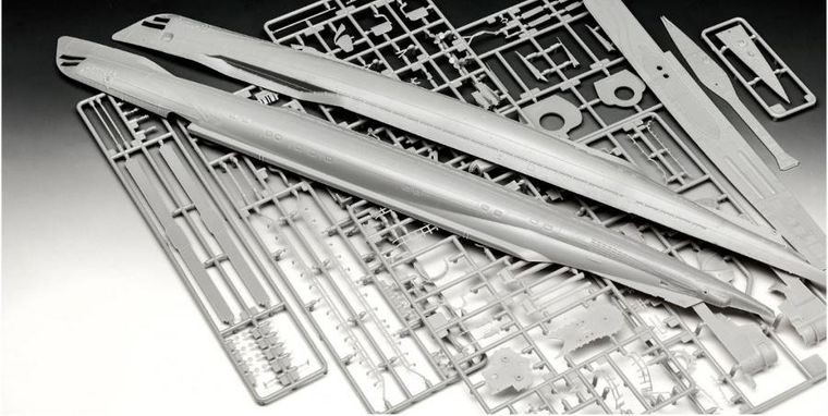 Revell, German Submarine T.IX C/40, model do składania, 1:144