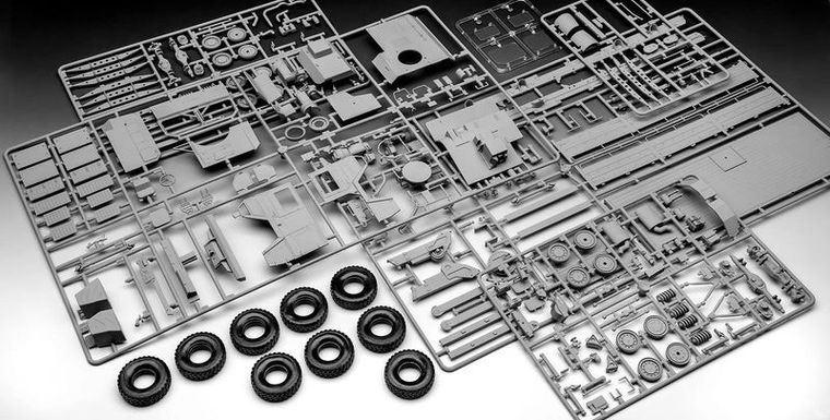 Revell, Man 10t milgl 88, model pojazdu do składania, 1:35