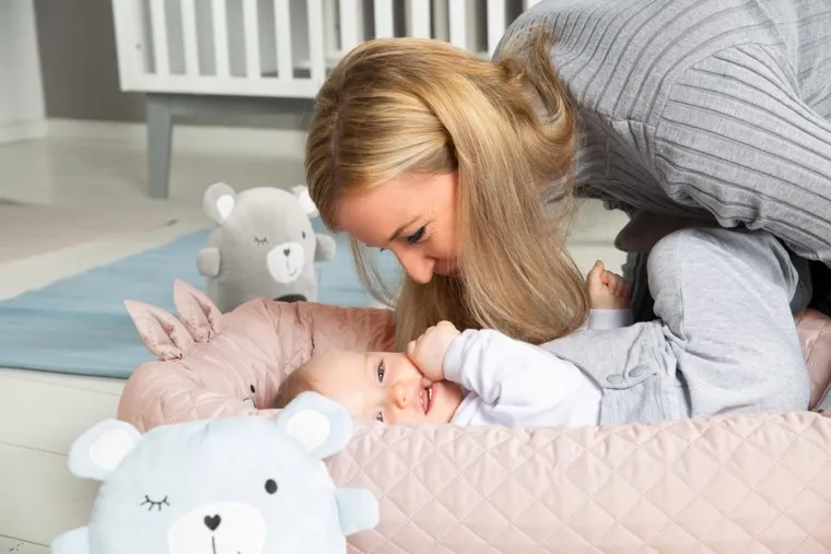 Roba, Lily, gniazdo niemowlęce, kokon, róż