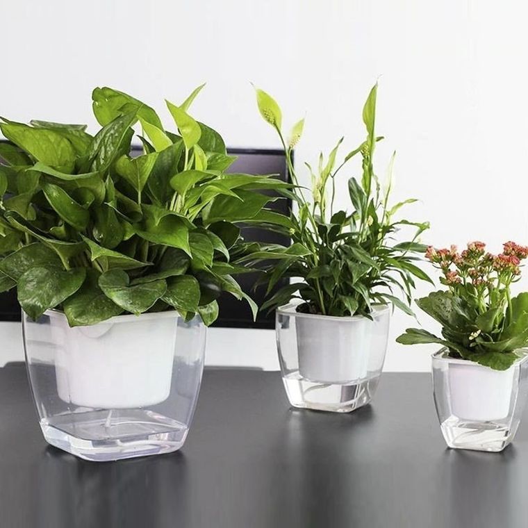 Samonawadniająca doniczka do kwiatów i roślin, mała