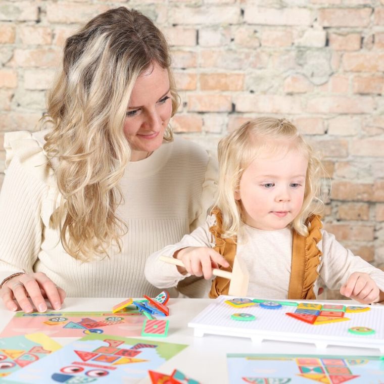 SES Creative, My Fist, Stuku Puku, przybijanki