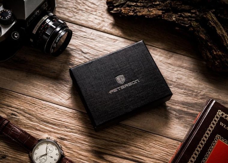 Skórzane etui z podajnikiem na karty i wizytówki, Peterson
