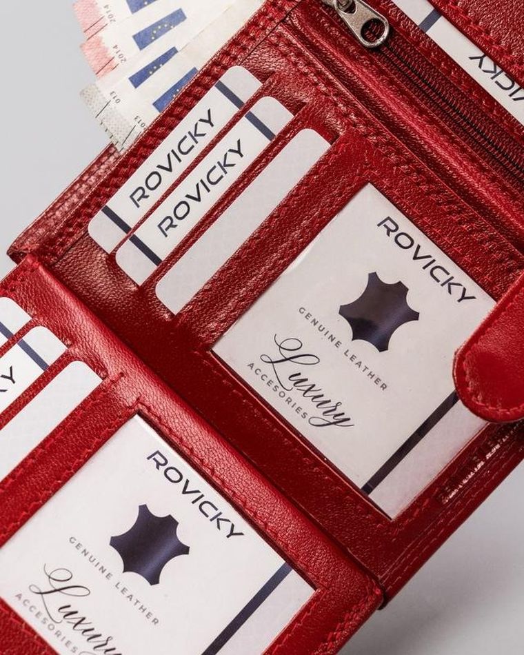 Skórzany portfel damski z ozdobnym zapięciem, Rovicky