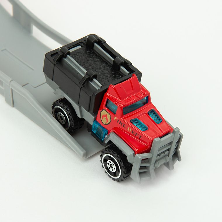 Smiki, Straż pożarna, garaż z pojazdami