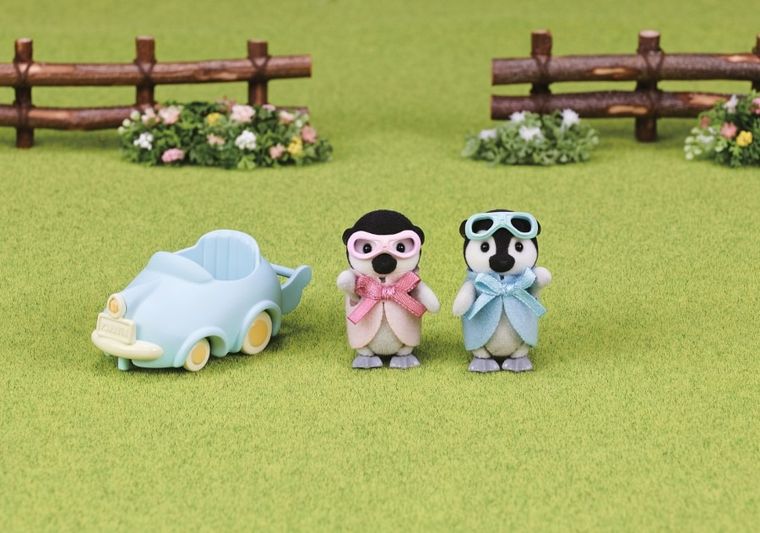 Sylvanian Families, Pingwinki w samochodzie, figurki z akcesoriami, 5695