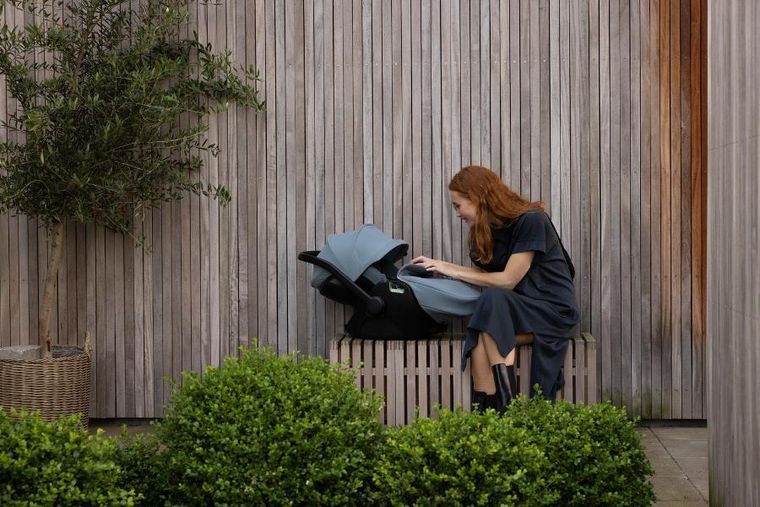 Thule, Maple, pokrowiec na nóżki do fotelika samochodowego dla niemowląt, Mid Blue