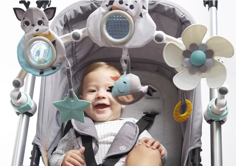 Tiny Love, Magiczna Kraina, łuk z zabawkami, czarno-biały