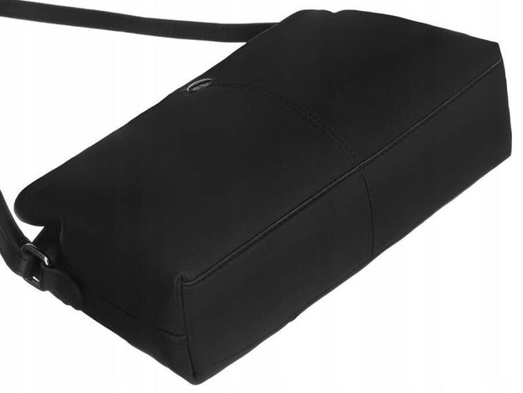 Torebka listonoszka, czarna, skórzana, Peterson