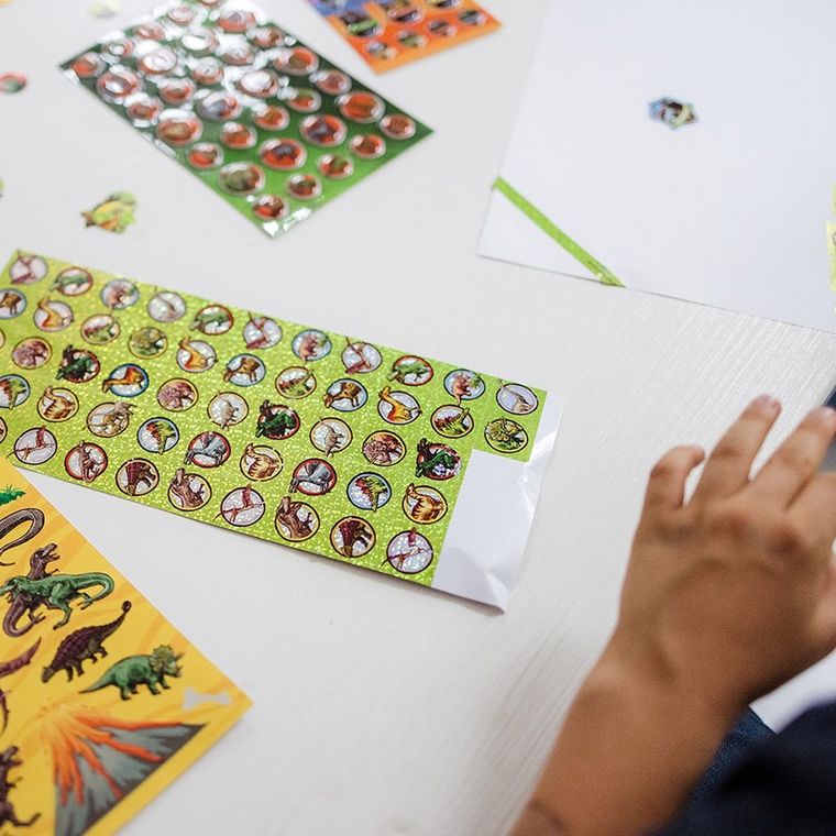 Totum, Dino, duży zestaw naklejek, 300 elementów