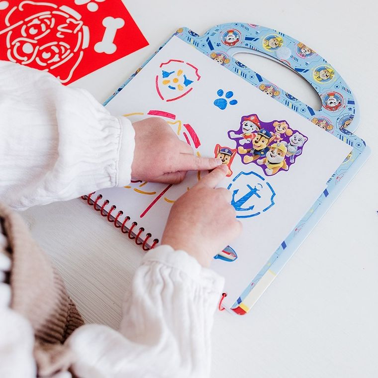 Totum, Psi Patrol, kreatywny szkicownik z naklejkami i akcesoriami