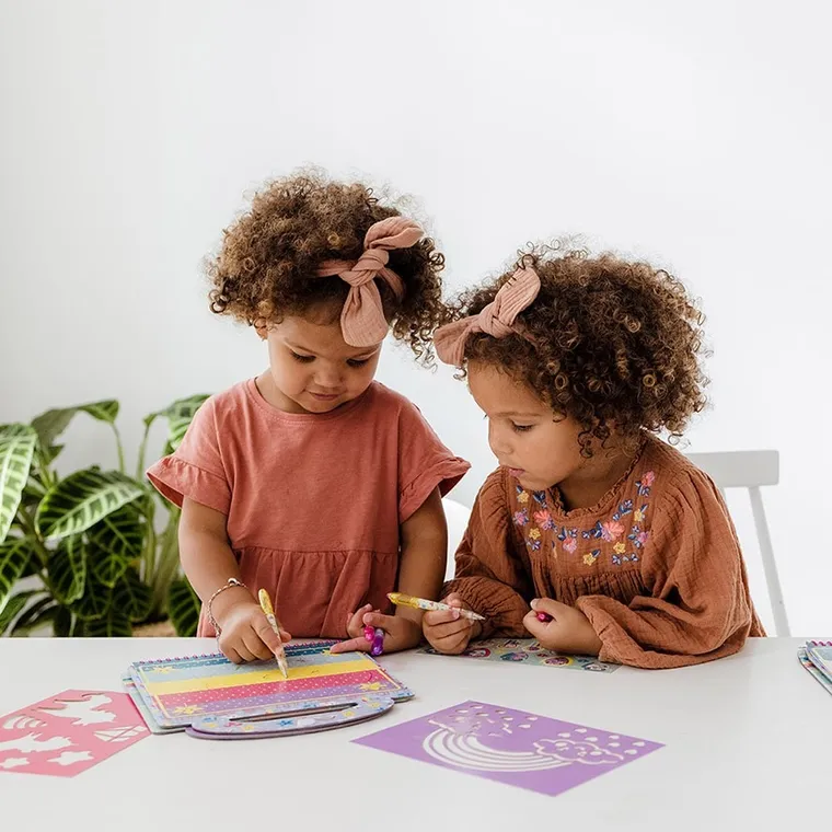 Totum, Unicorn, kreatywny szkicownik z naklejkami i akcesoriami