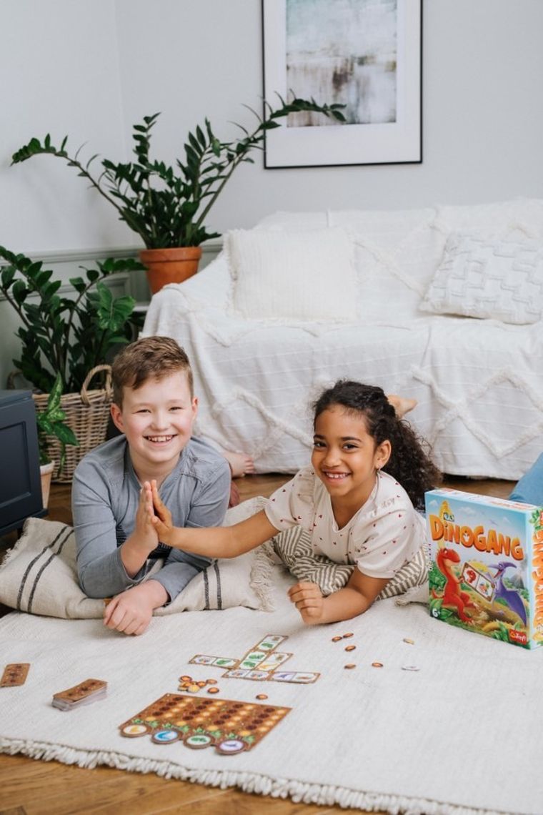 Trefl, Dinogang, gra familijna