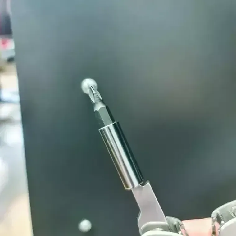 Trizand, narzędzie wielofunkcyjne 13w1