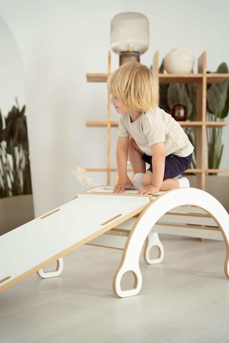 tupti.wood, 3w1: mały bujak montessori + mała zjeżdżalnia, chmurki + blat, szary