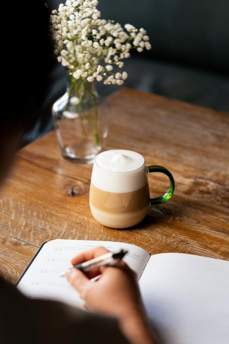 Vialli Design, Bolla, szklanki z uchem, zielone, 400 ml, 2 szt.