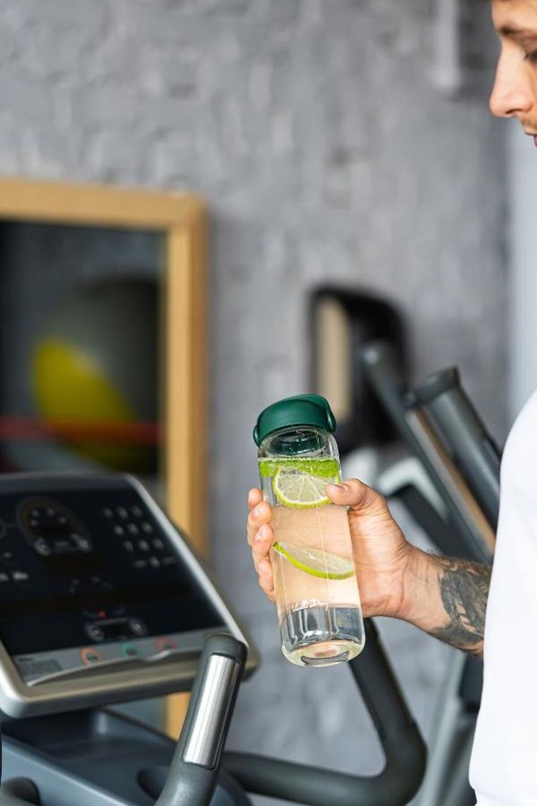 Vialli Design, Fuori, szklana butelka na wodę, zielona, 540 ml