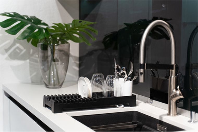 Vialli Design, Livio Duo, ociekacz na naczynia, czarny