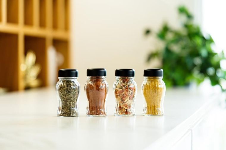 Vialli Design, słoiczki na przyprawy, Vilagio, 12 białe + 12 czarne