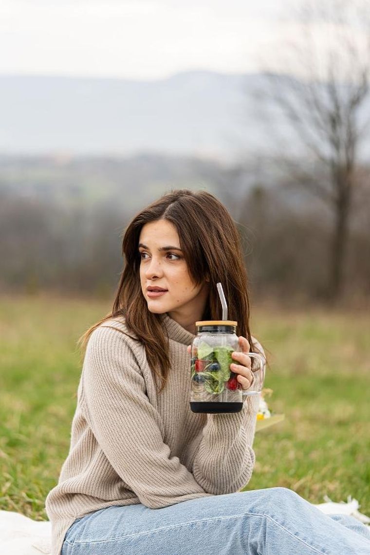 Vialli Design, słoik ze słomką, 600 ml, czarny Fuori