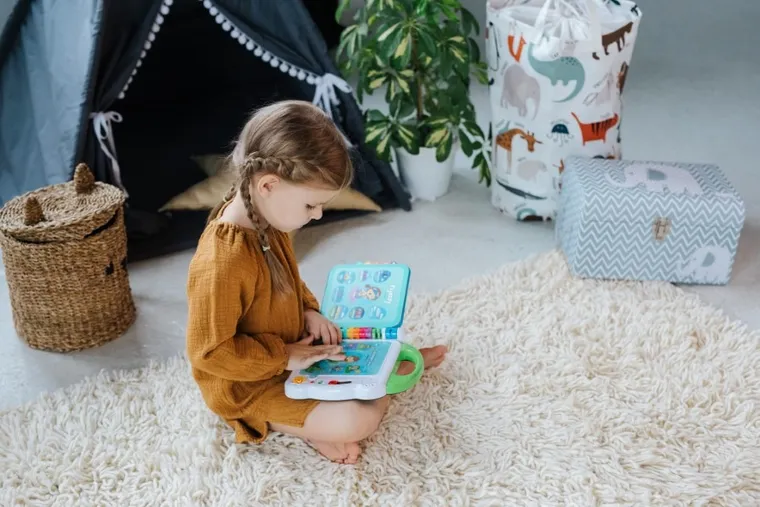 Vtech, Pierwszy Słownik Przedszkolaka, zabawka interaktywna