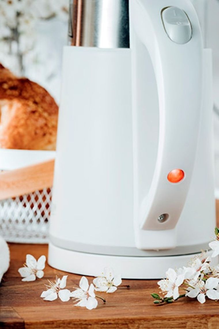 Adler, czajnik elektryczny, biały, 0,6l, AD 1372