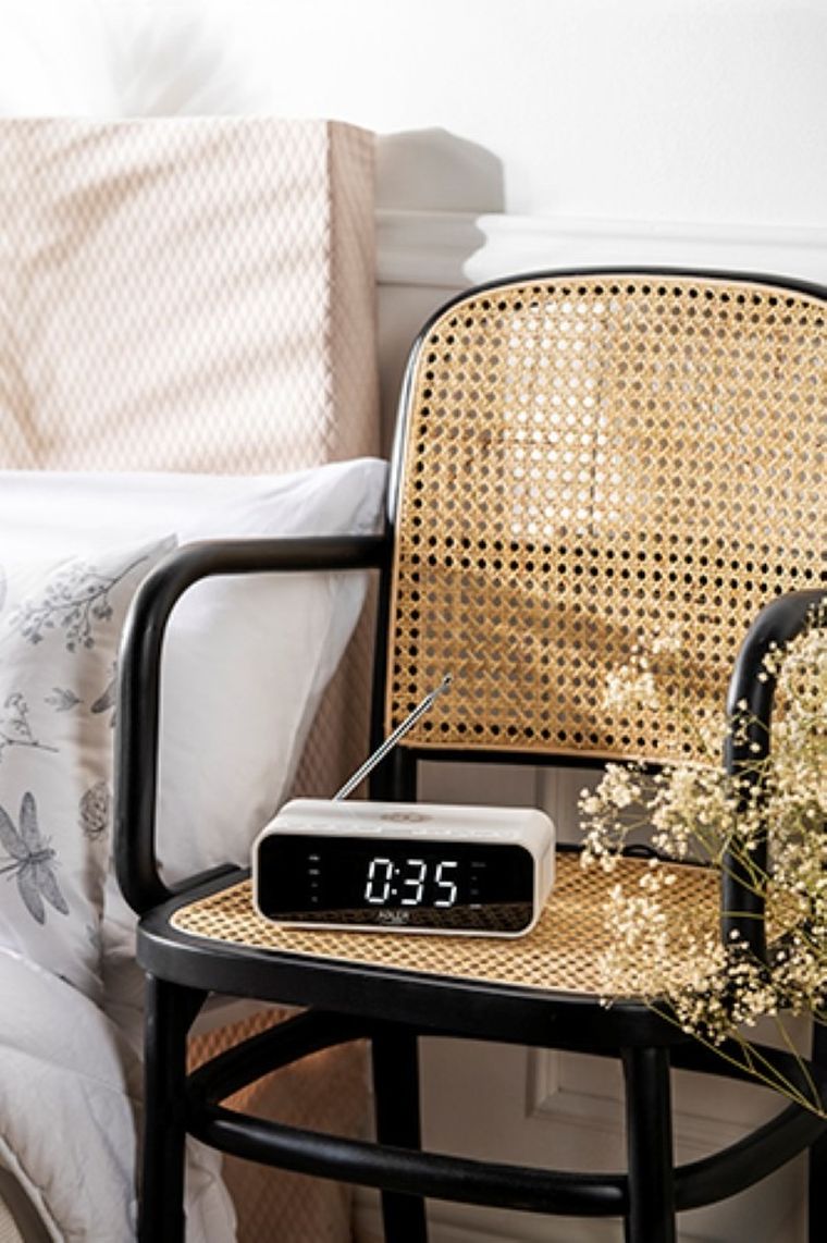 Adler, radiobudzik z bezprzewodową ładowarką i FM, AD 1192W