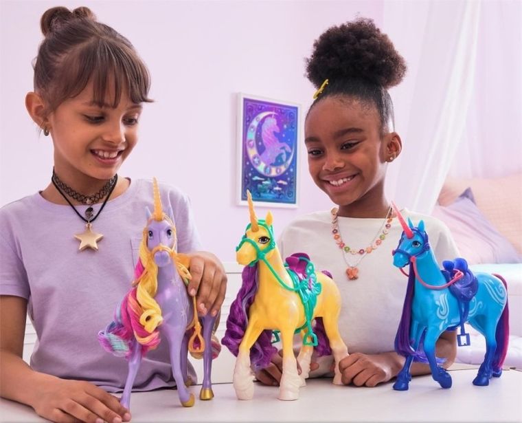 Akademia Jednorożców, lalka Isabel i jednorożec River