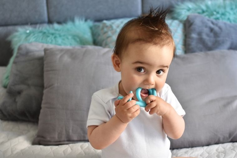 Akuku, gryzak silikonowy, ślimak, niebieski