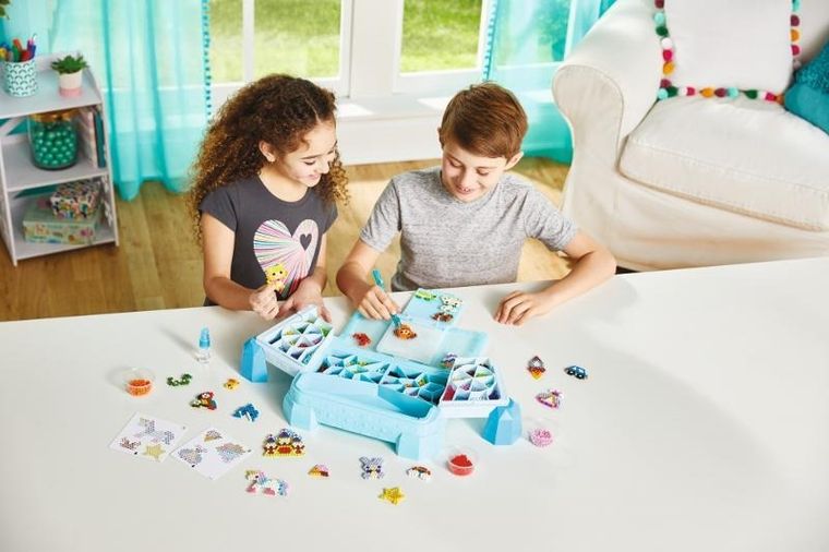 Aquabeads, Design Factory, fabryka projektowania, koraliki wodne, zestaw startowy, 1500 elementów, 31775