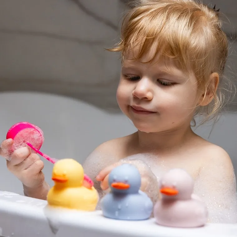 BabyOno, kaczuszki, silikonowe zabawki kąpielowe, 3 szt.