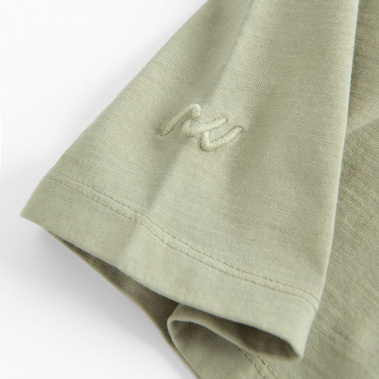 Bawełniany t-shirt o krótszym kroju boxy NOWEAR