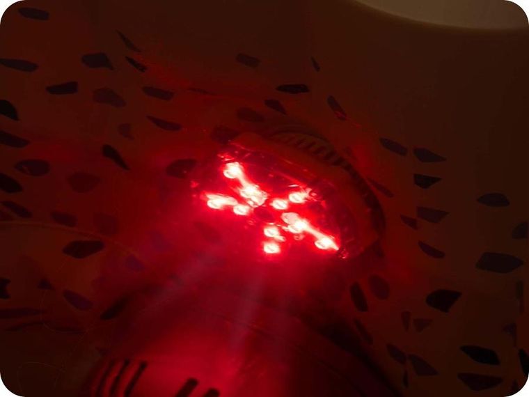 Bestway, lampka LED do jacuzzi, 7 kolorów