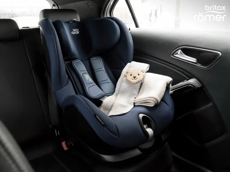 Britax Römer, Trifix 2, i-Size, fotelik samochodowy, Cosmos Black, 76-105 cm