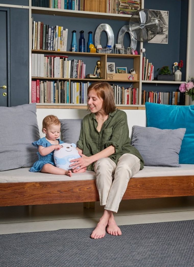 Chicco, First Dreams, Misiek Brzuszek, maskotka ze światłem i melodiami, niebieski