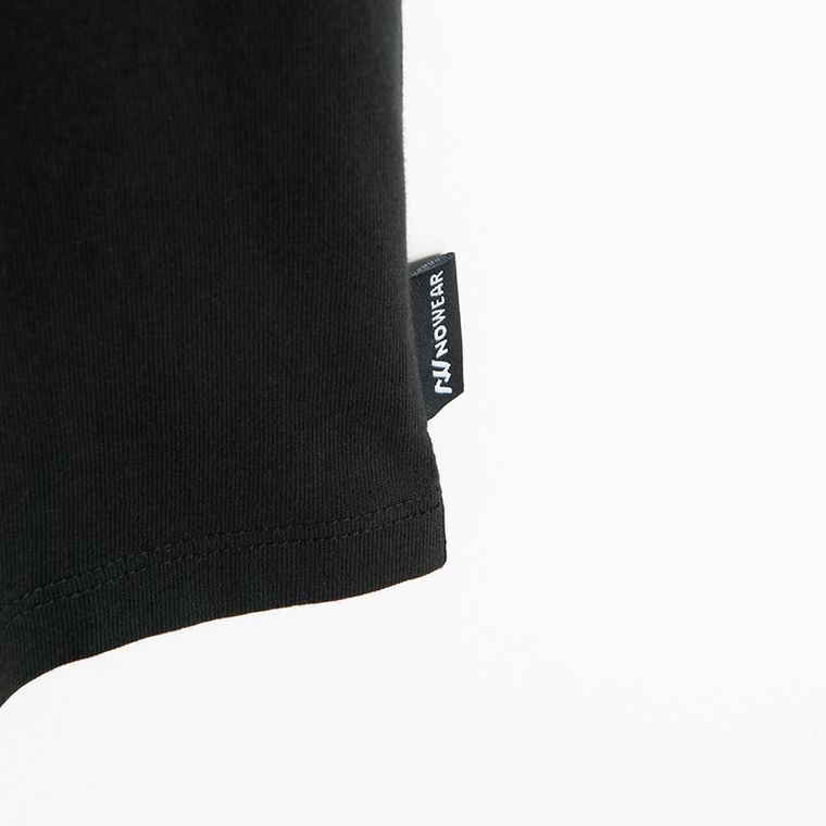 Czarny t-shirt o kroju relaxed S.W.Smiley NOWEAR