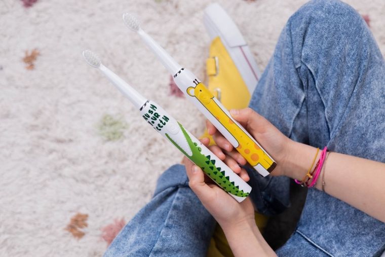 InnoGIO, GIOsonic, Giraffe, soniczna szczoteczka do zębów dla dzieci, żółta