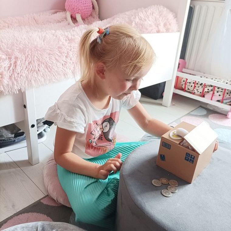 Iso Trade, skarbonka na baterie, kotek