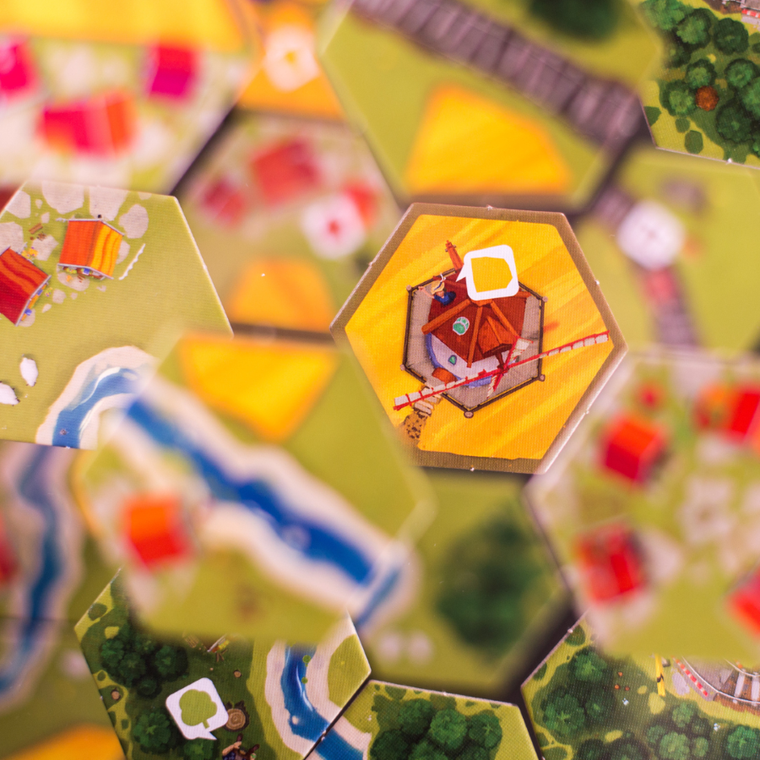 IUVI Games, Dorfromantik, gra strategiczna