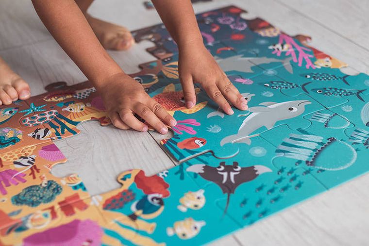 Janod, Ocean, świecące puzzle z mini-lampką UV, 24 elementy