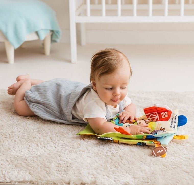 JollyBaby, Zabawa na farmie, miękka książeczka