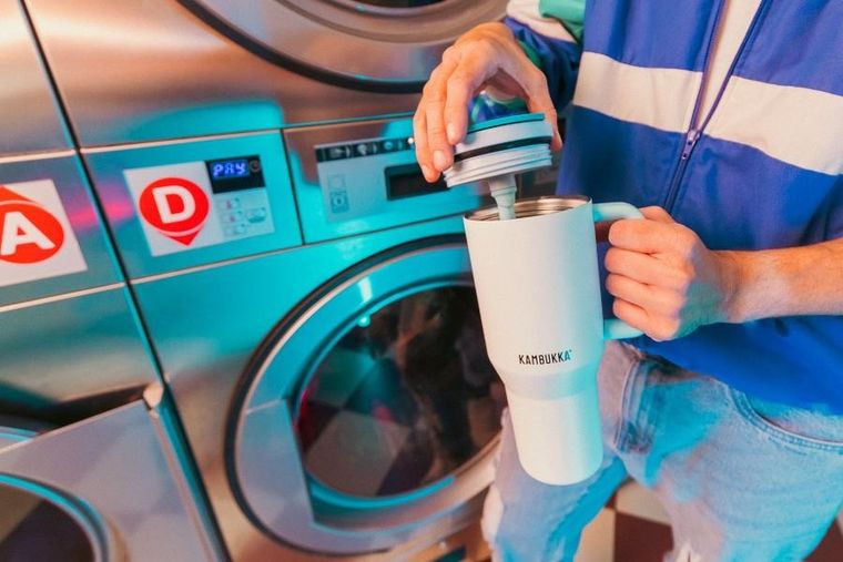 Kambukka, Rio Tumbler, kubek termiczny, teleskopowa słomka, Frosty Coconut, 950 ml