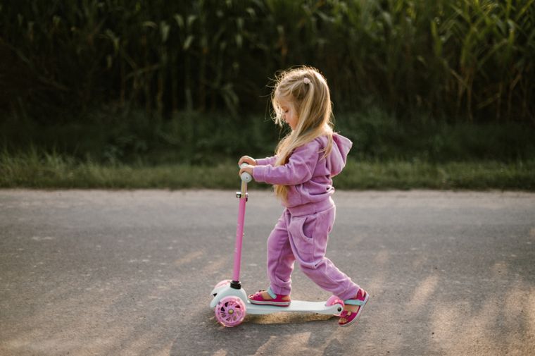 Kidwell, Uno, hulajnoga 3-kołowa LED, balansowa, mint