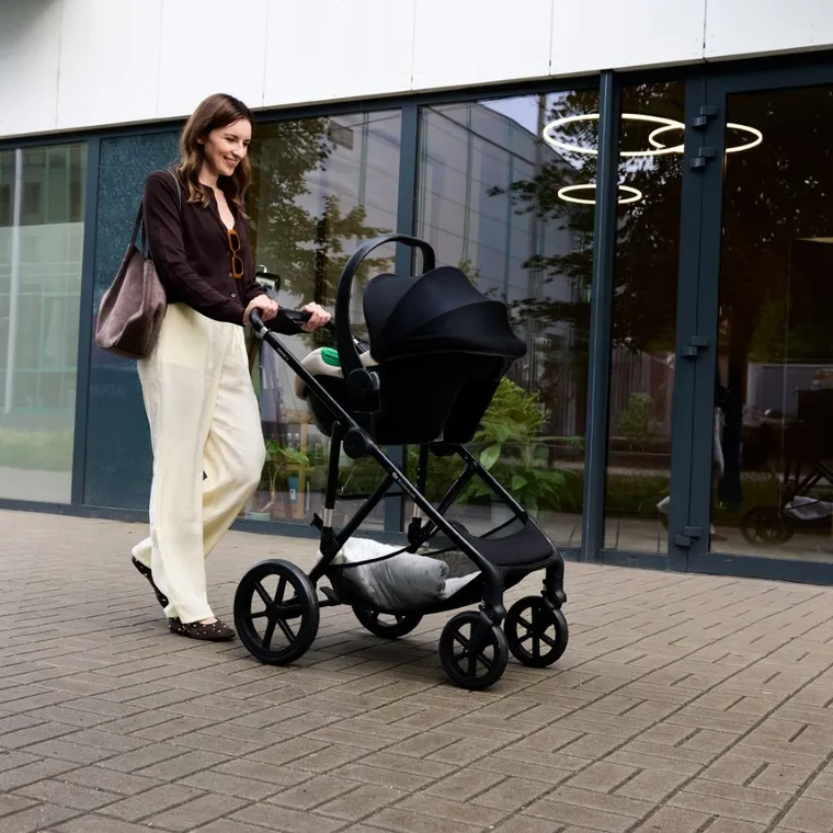 Kinderkraft, Mink Pro 2, i-Size, fotelik samochodowy, Black, 40-87 cm