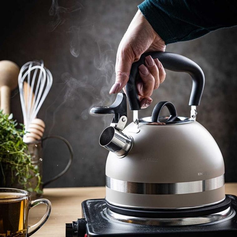 Kinghoff, czajnik z gwizdkiem, beżowy, 1,8l