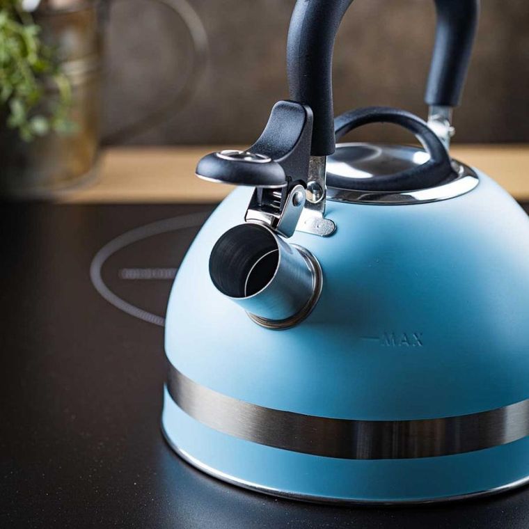 Kinghoff, czajnik z gwizdkiem, niebieski, 1,8l