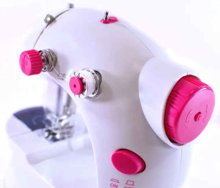 Klein, maszyna do szycia dla dzieci i akcesoria