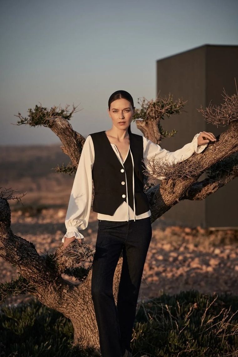 Koszula damska z długim rękawem, biała, Moodo