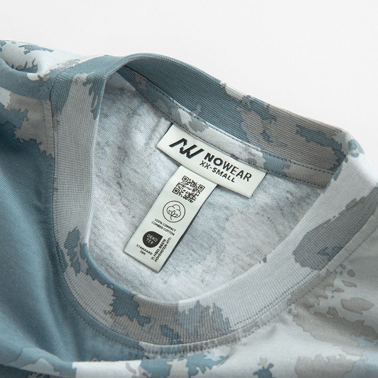 Koszulka moro o kroju relaxed NOWEAR