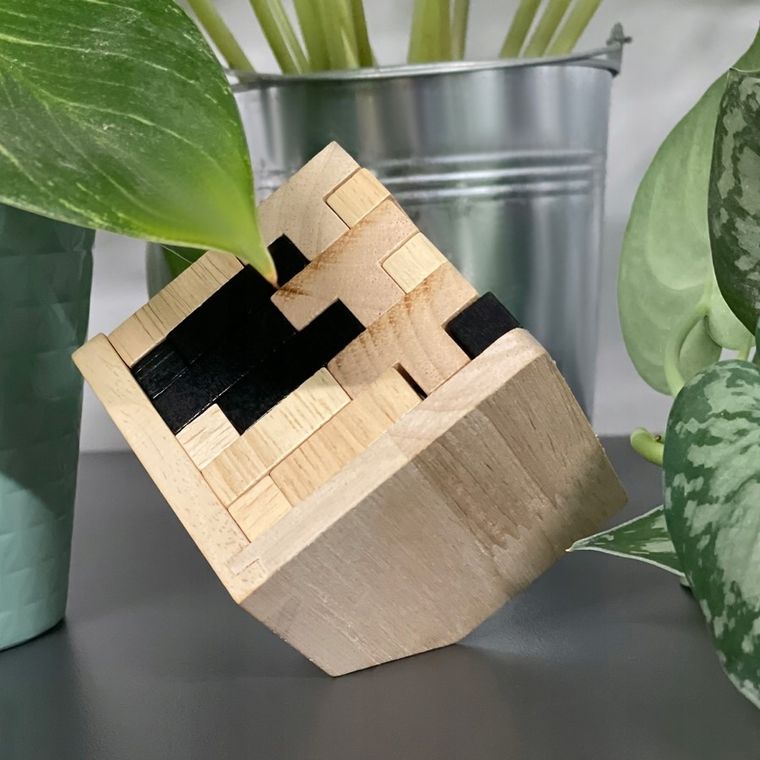 Kruzzel, drewniana łamigłówka